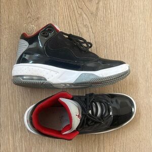 Jordan Kids Black and Red Sneakers shoot me and offer!